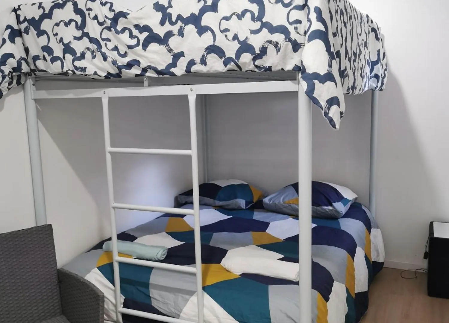 Locatif Gare Lille Europe Souvenir Bed & Breakfast