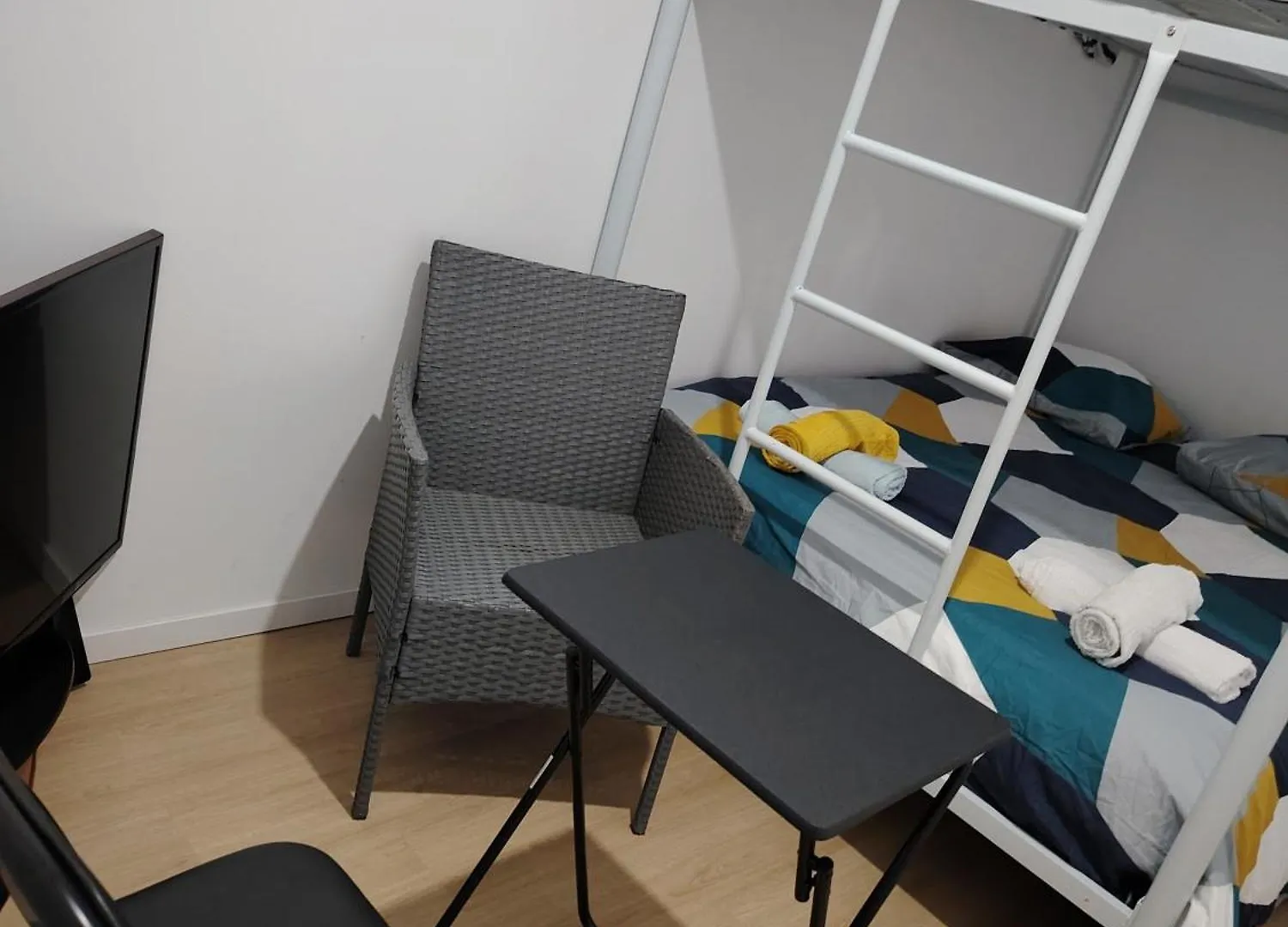 Locatif Gare Lille Europe Souvenir Bed & Breakfast