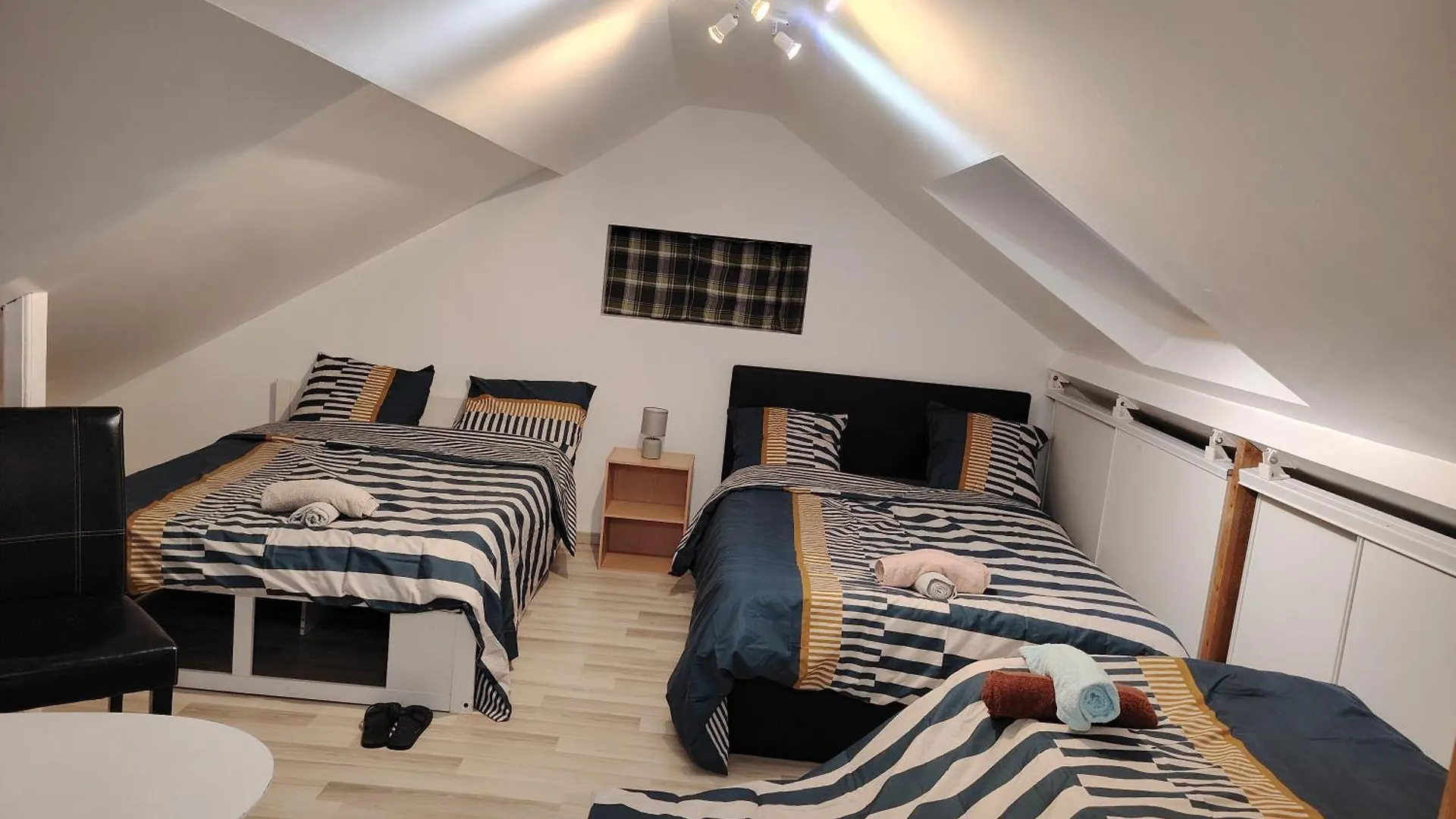 Locatif Gare Lille Europe Souvenir Bed and Breakfast