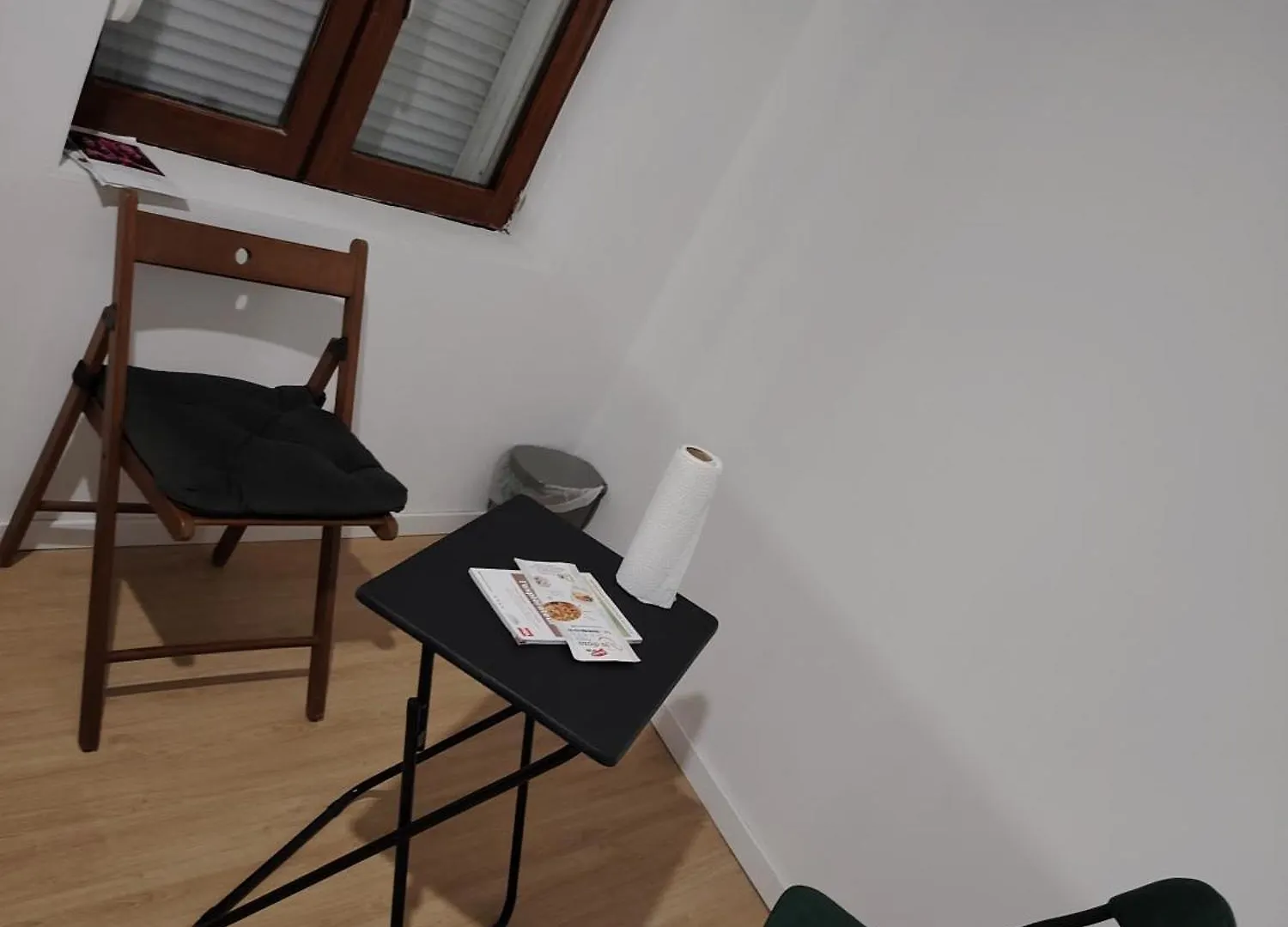 Locatif Gare Lille Europe Souvenir Bed and Breakfast 0*,